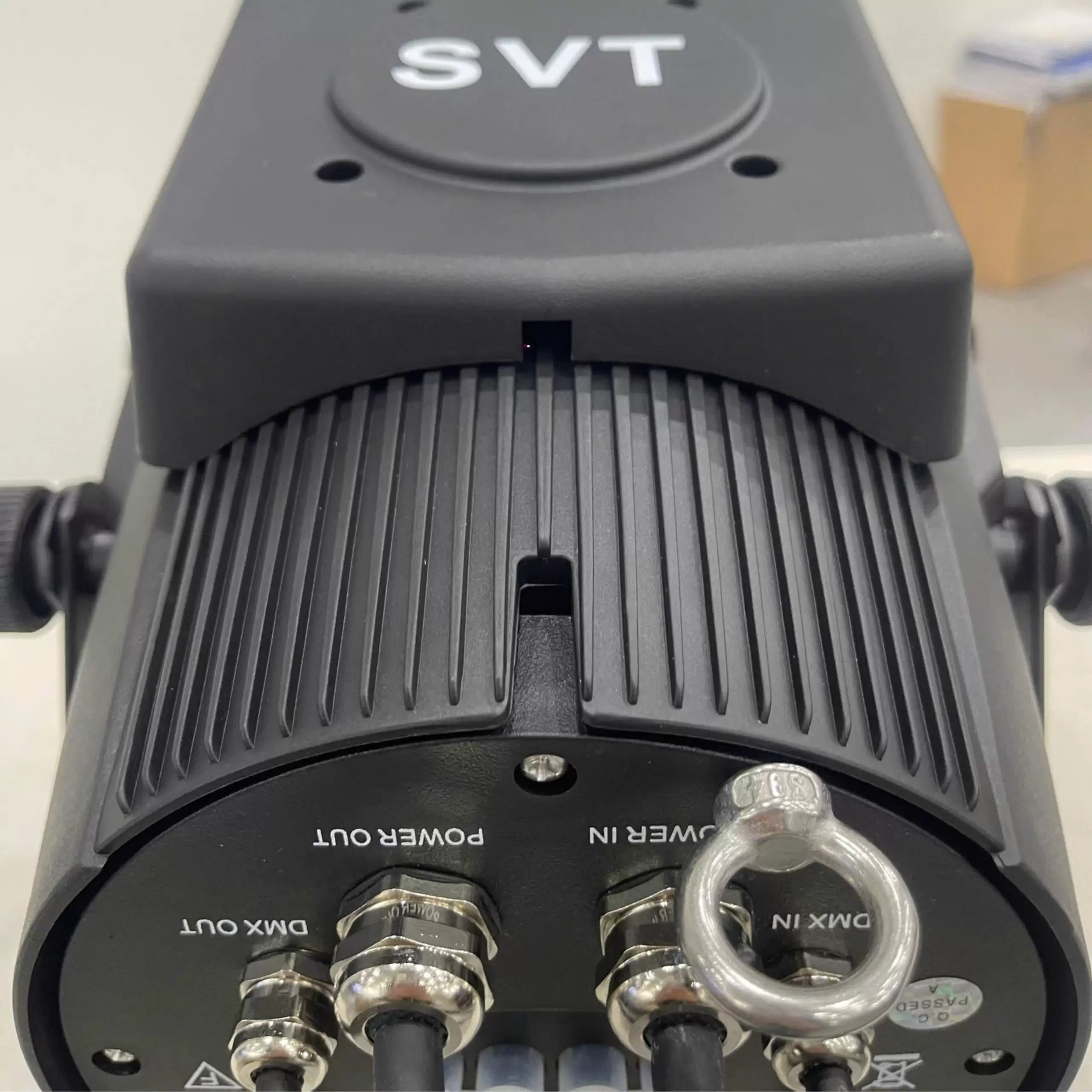 led-20x12w-titan-svt-chong-mua-bao-4